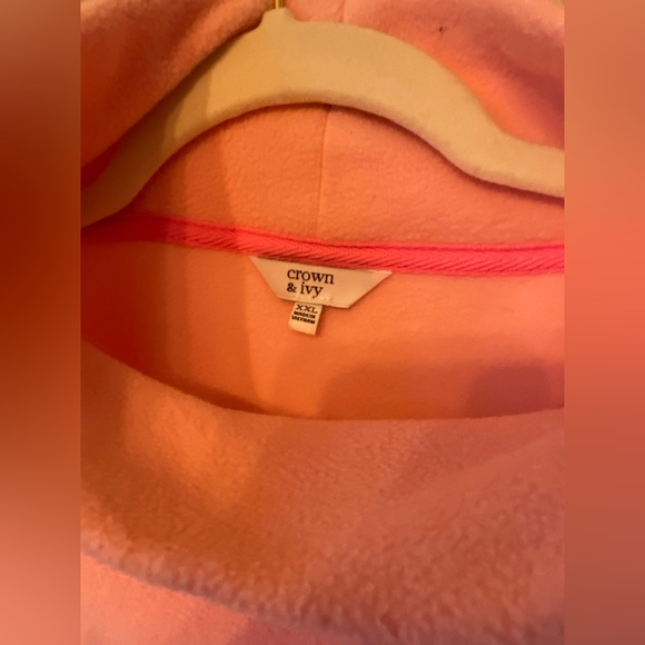 Pink fleece sweatshirt with pockets - Picture 3 of 4